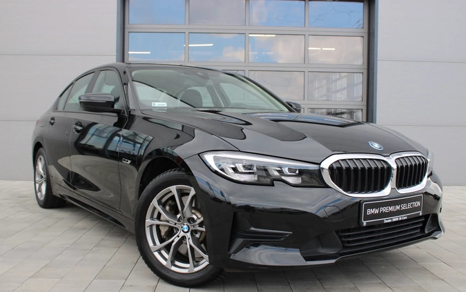 BMW Seria 3 cena 149900 przebieg: 21700, rok produkcji 2021 z Dąbie małe 121